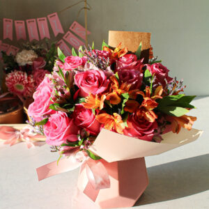 ARREGLO DE ROSAS CLÁSICO