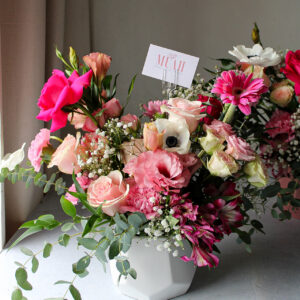 ARREGLO DE FLORES ESTILO JARDIN